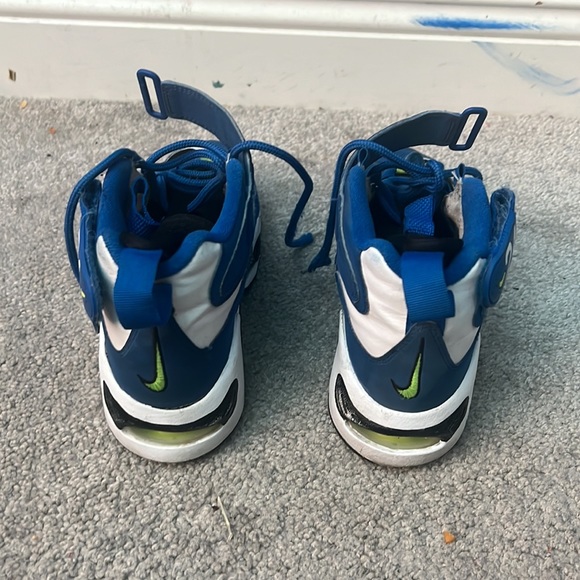 NIKE AIR GRIFFEY MAX 1 "SEATTLE SEAHAWKS - Picture 3 of 3